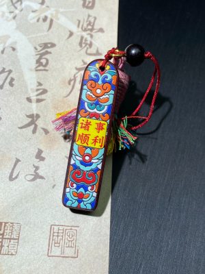 天然檀木犀牛角彩绘诸事顺利手机挂